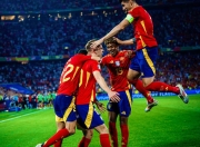 开云平台-西班牙国家队大将助阵，英勇奋战