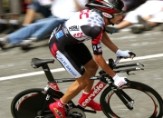 开云官网-乔治临危救主，凯尔特人鏖战险胜黄蜂锁定关键席位