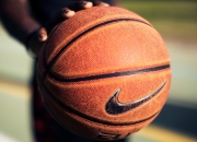 开云体育直播-东契奇点燃赛场，马刺逆转开拓者，一场关于天赋与韧性的篮球交响