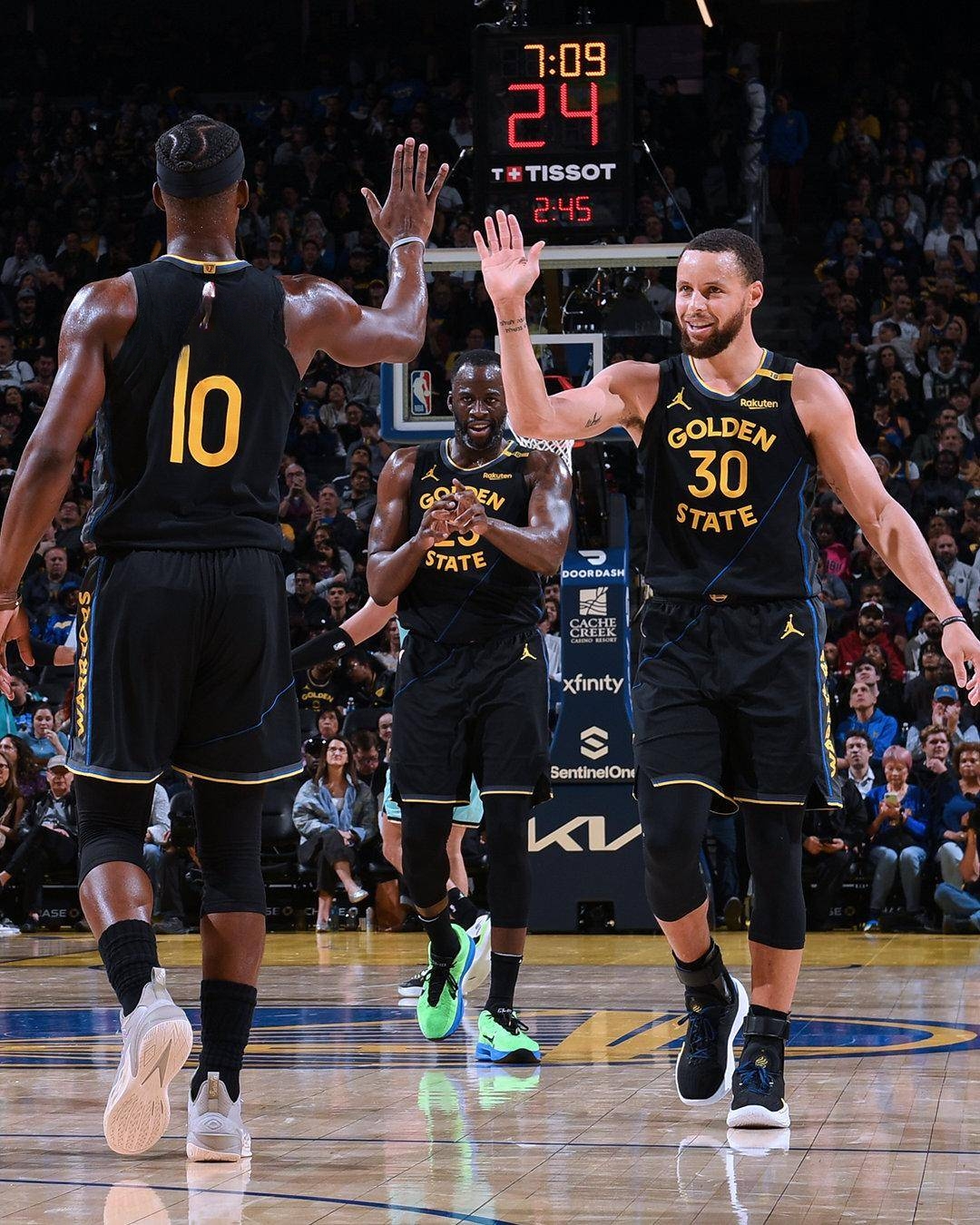 关于湖人B队翻盘独行侠,凯尔·库兹马制霸全场的信息 关于湖人B队翻盘独行侠,凯尔·库兹马制霸全场的信息