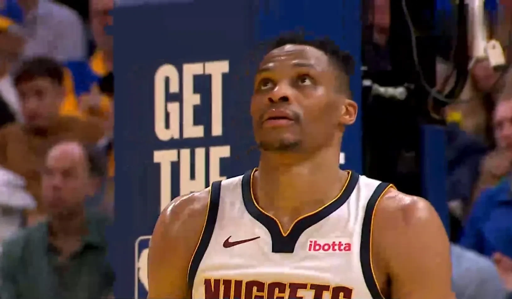 湖人B队绝地反击马刺，巴恩斯打破历史纪录的简单介绍