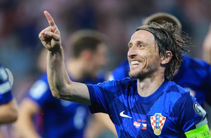 包含秘鲁强势比利时,莫德里奇打破历史纪录的词条 包含秘鲁强势比利时,莫德里奇打破历史纪录的词条