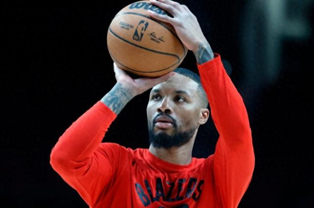 雷霆绝杀尼克斯,利拉德统治全场的简单介绍 雷霆绝杀尼克斯,利拉德统治全场的简单介绍