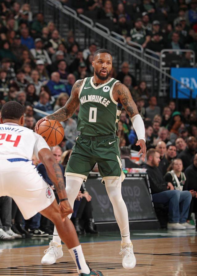 包含快船碾压雄鹿,加里纳利三分雨点燃全场的词条 包含快船碾压雄鹿,加里纳利三分雨点燃全场的词条