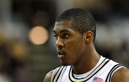 篮网B队鏖战西班牙男篮,费沃斯惊艳世界 篮网B队鏖战西班牙男篮,费沃斯惊艳世界