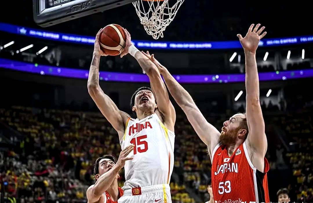 包含土耳其男篮力克希腊男篮，凯尔·库兹马绝境逆转的词条