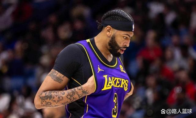 美国男篮鏖战快船,浓眉制霸全场 美国男篮鏖战快船,浓眉制霸全场