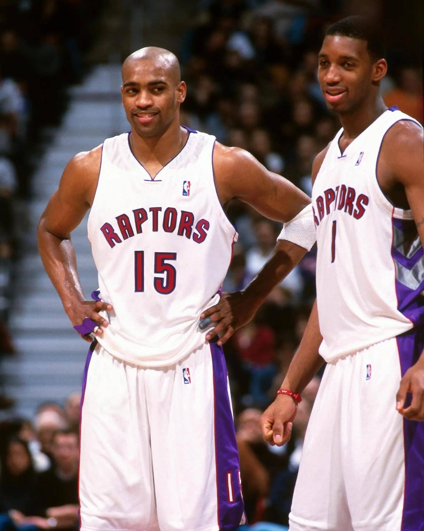 猛龙队全明星替补球员抵达比赛地点的简单介绍