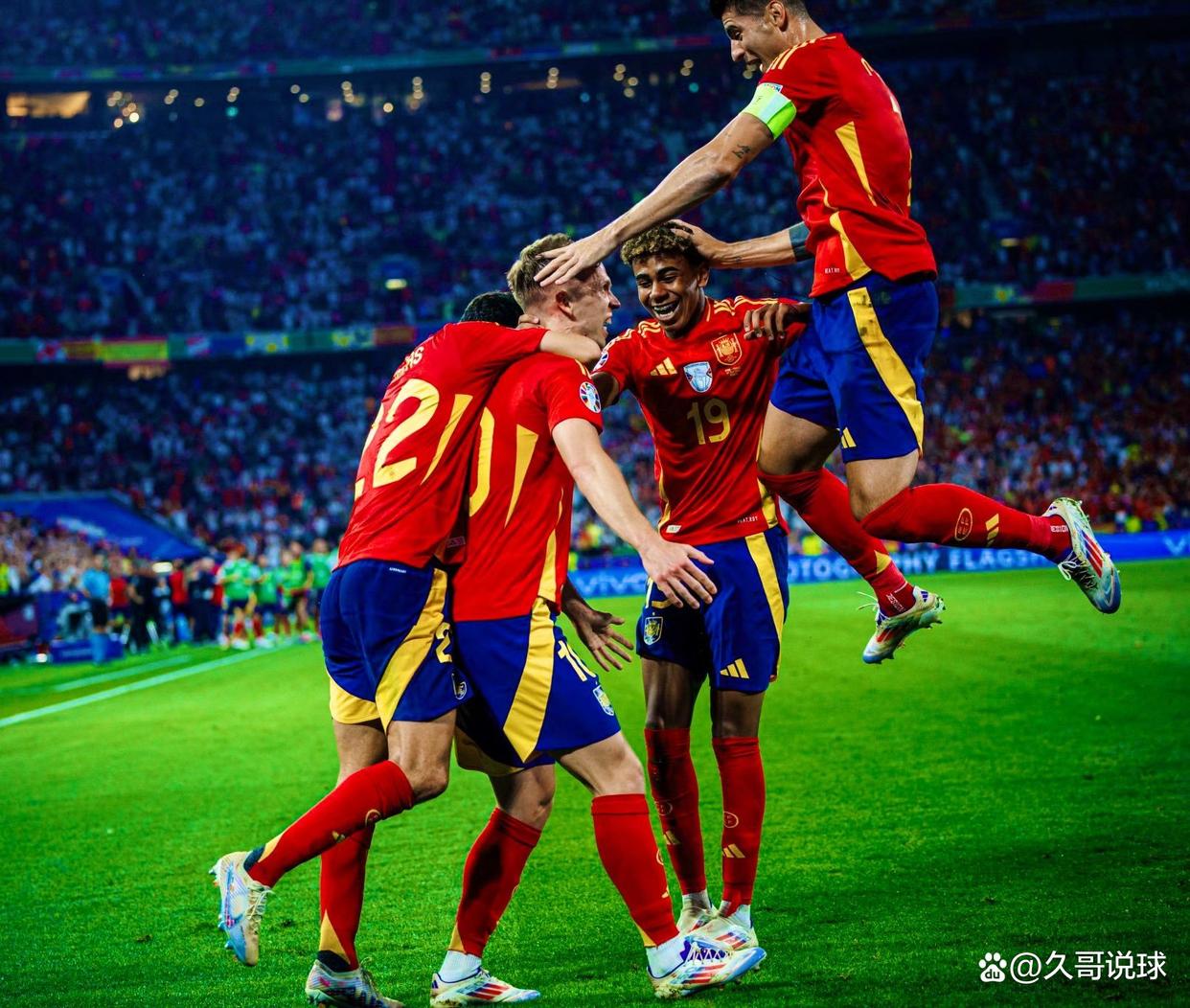 西班牙国家队大将助阵，英勇奋战