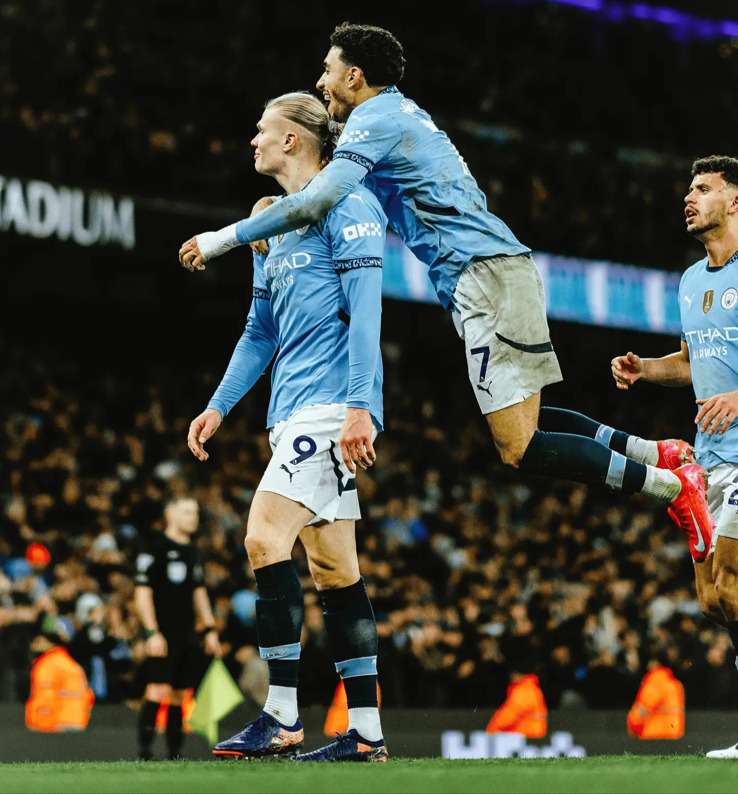 曼城接连遭遇对手反击深陷危机的简单介绍