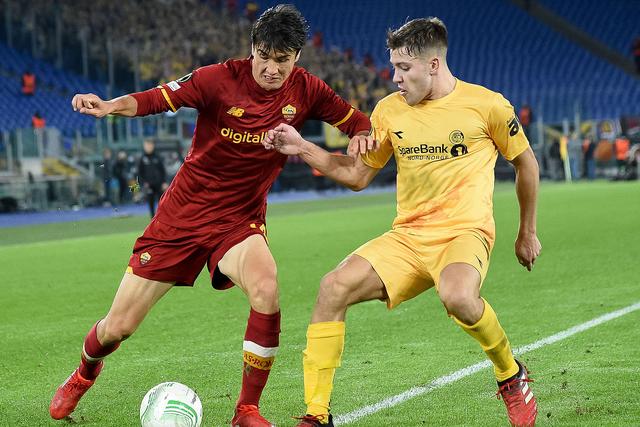 弗赖堡战平汉堡,双方互不相让积分榜继续拉开差距 弗赖堡战平汉堡,双方互不相让积分榜继续拉开差距