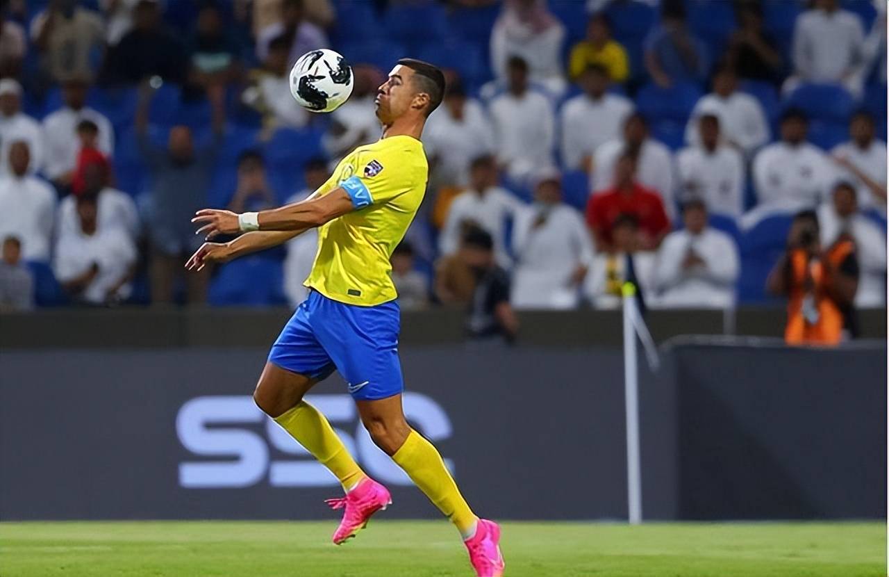 包含比利亚雷亚尔客场轻松胜利,全面发力的词条 包含比利亚雷亚尔客场轻松胜利,全面发力的词条