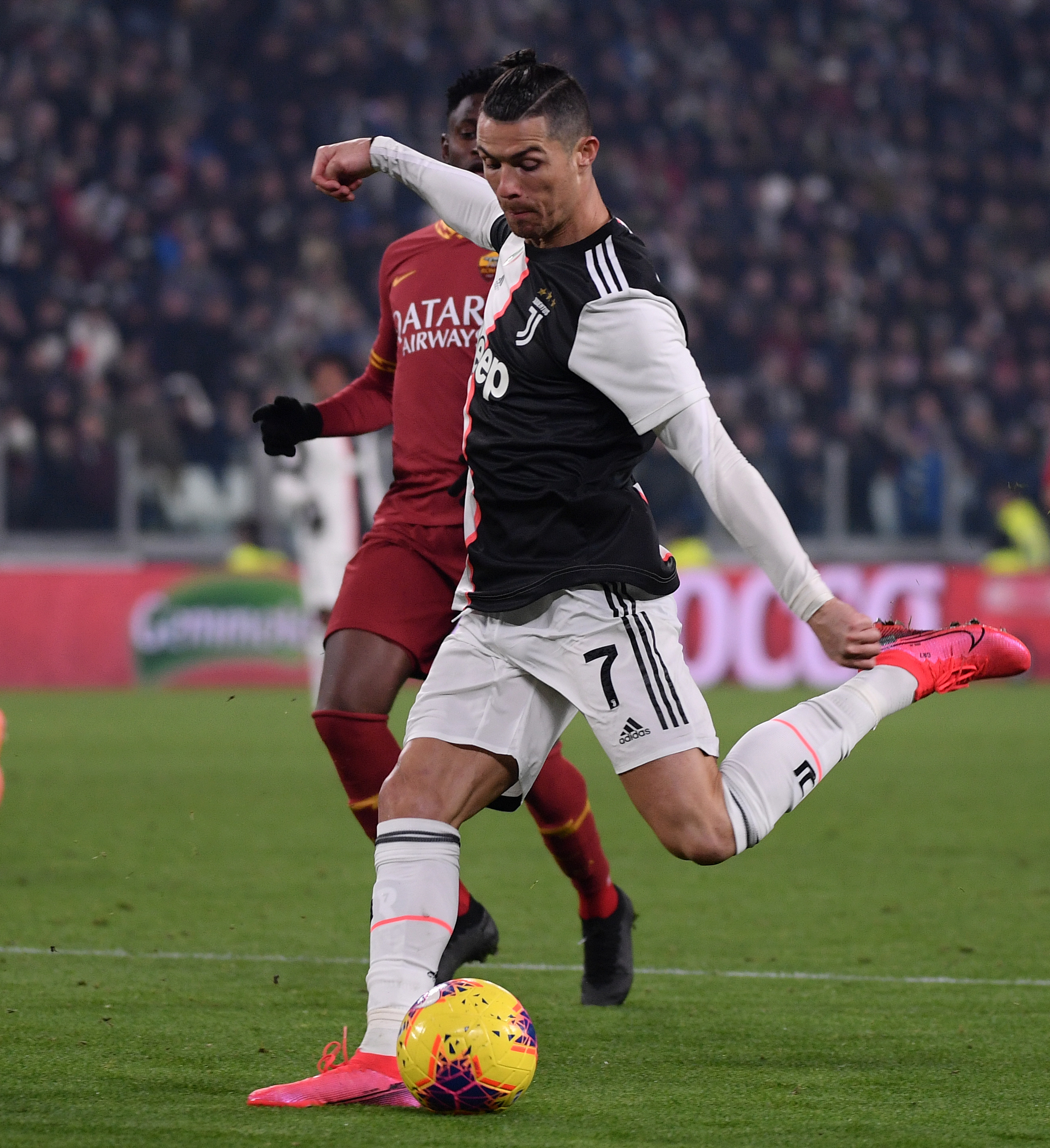 尤文险胜,四强之席已无继的简单介绍 尤文险胜,四强之席已无继的简单介绍