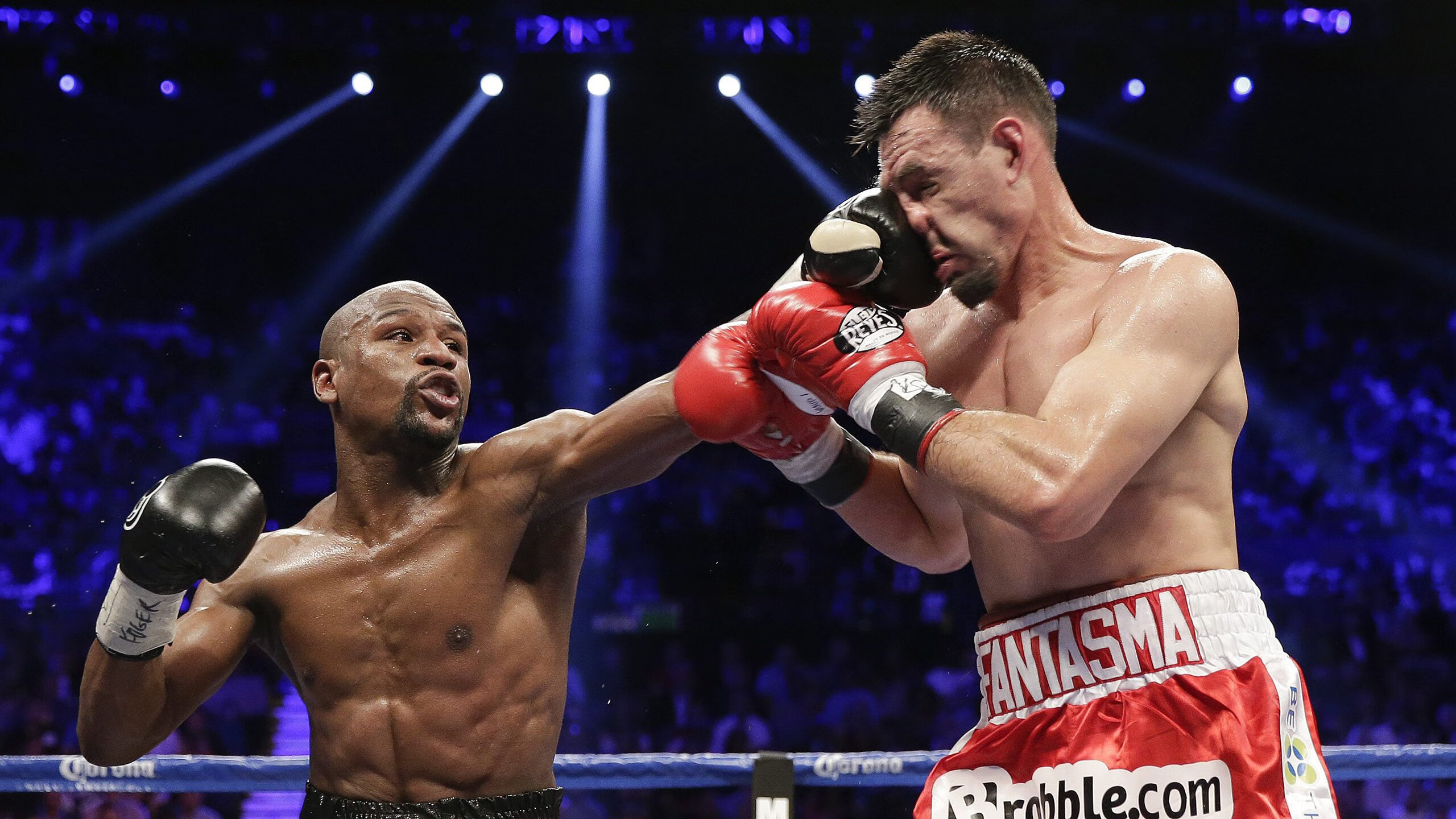 欧冠终局之战，巴萨式压制哲学与迪亚斯的瑞士钟表匠式接管