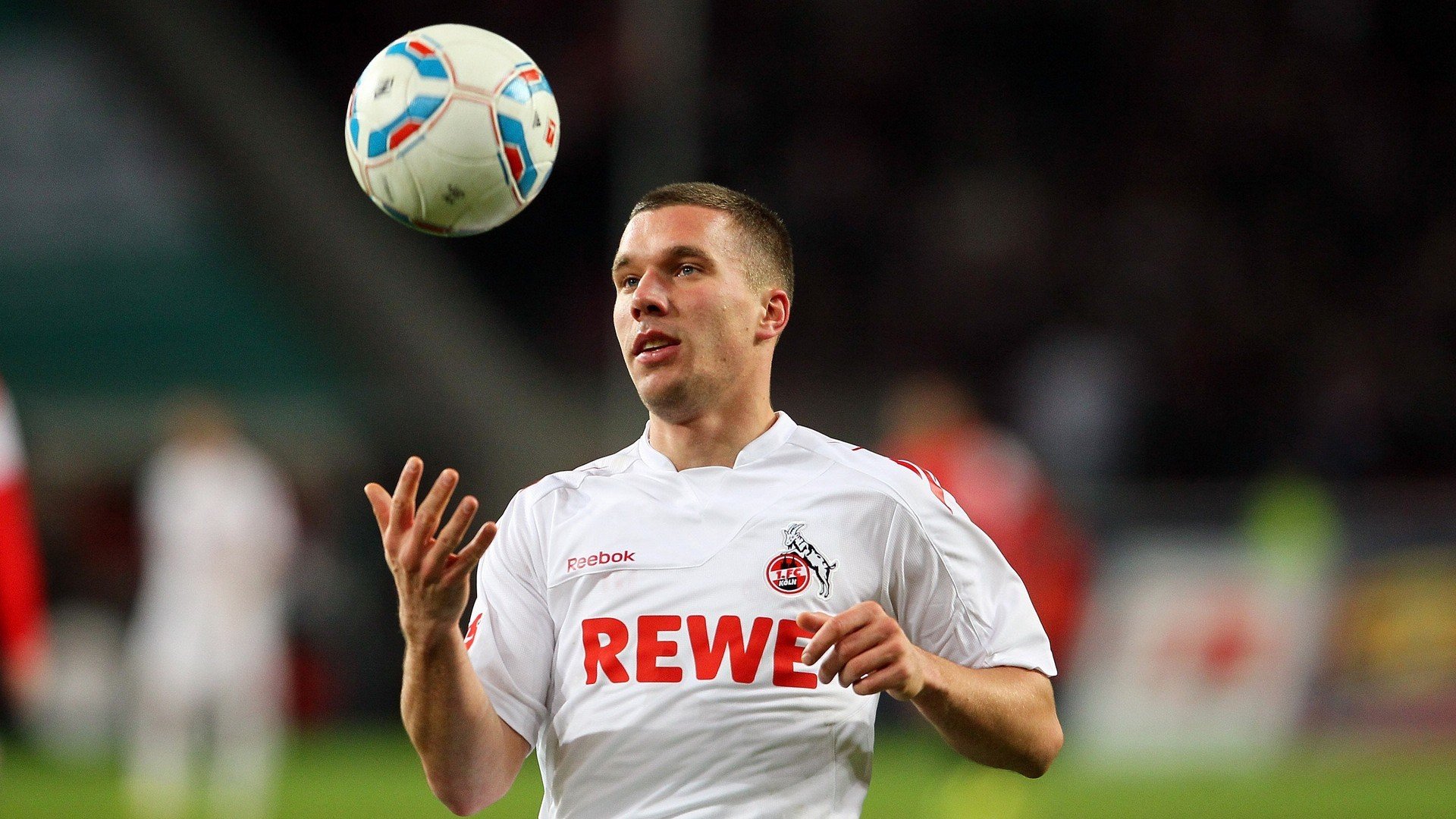 上海队正面击溃尼克斯，马克西关键回合不手软