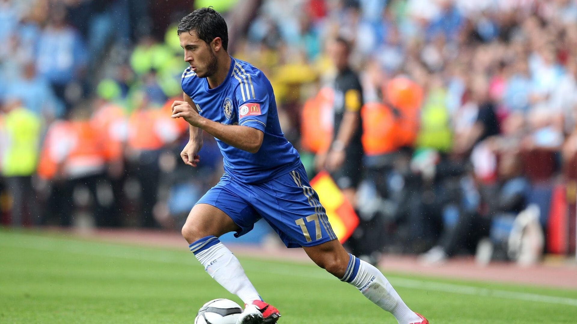 奥斯梅恩一锤定音，安哥拉冲垮喀麦隆防线晋级非洲杯八强