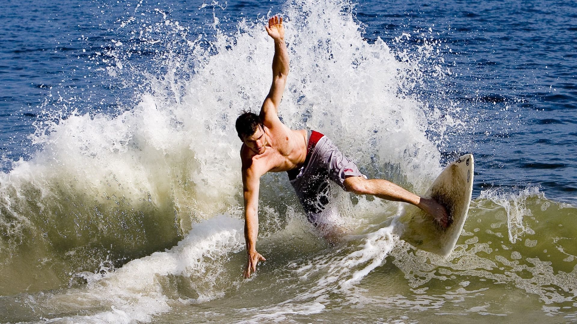 冷门与传奇，日本足球横扫德国，戴资颖带队再创羽坛佳话